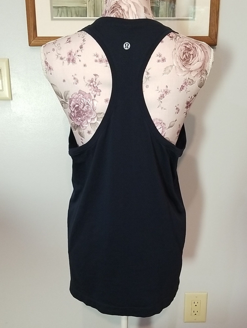 Lulumon Black Tank Top - Picture 2 of 5